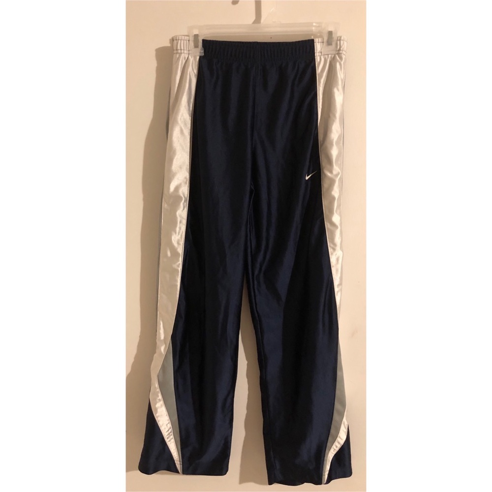Nike boy bottoms
